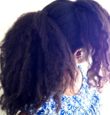 Banana-Clip Ponytail - To achieve this style I start off with stretched hair and gather my hair in a ponytail and secure it with a banana clip holder.